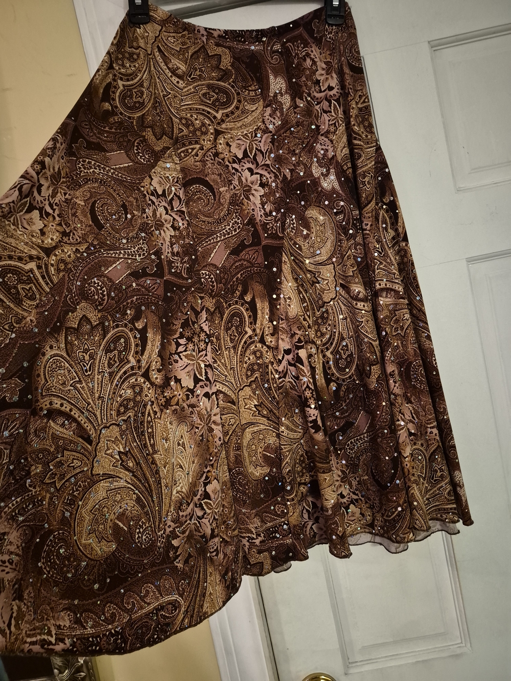OBJLX Women's Brown Floral With Sequin Decor Skirt Size Small - Picture 8 of 12